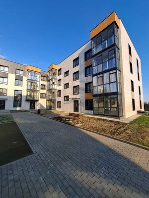 Продам трехкомнатную (3-комн.) квартиру, им Б.П.Полевого ул, 1, Южно-Сахалинск г