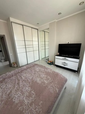 Продам двухкомнатную (2-комн.) квартиру, Ветеранская ул, 16к8, Южно-Сахалинск г