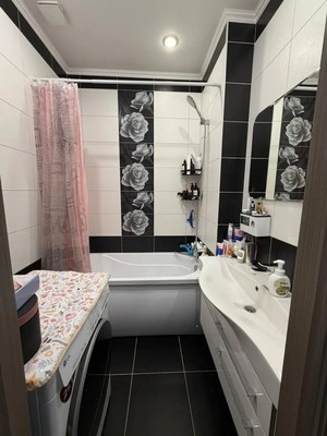 Продам двухкомнатную (2-комн.) квартиру, Ветеранская ул, 16к8, Южно-Сахалинск г