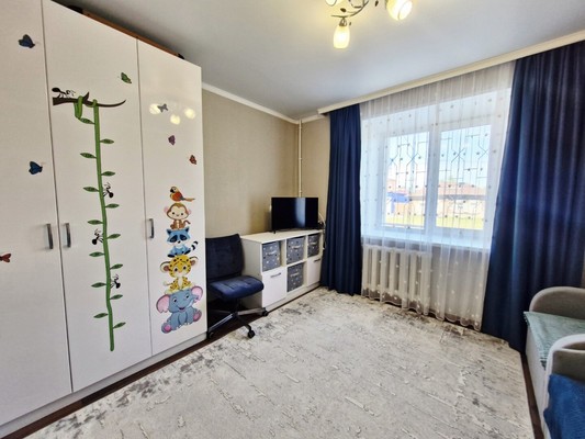 Продам двухкомнатную (2-комн.) квартиру, Малая Садовая ул, 109, Ишим г