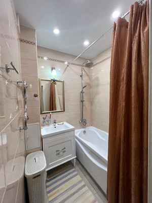 Продам трехкомнатную (3-комн.) квартиру, Южная ул, 19, Новороссийск г