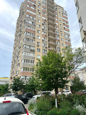 Продам трехкомнатную (3-комн.) квартиру, Южная ул, 19, Новороссийск г