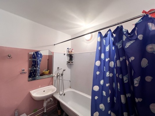 Продам двухкомнатную (2-комн.) квартиру, Мурата Ахеджака ул, 24, Новороссийск г