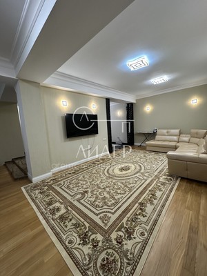 Продам трехкомнатную (3-комн.) квартиру, Курортный (Хостинский р-н) пр-кт, 95А, Сочи г