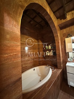 Продам трехкомнатную (3-комн.) квартиру, Курортный (Хостинский р-н) пр-кт, 95А, Сочи г