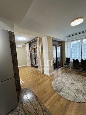 Продам трехкомнатную (3-комн.) квартиру, Курортный (Хостинский р-н) пр-кт, 95А, Сочи г