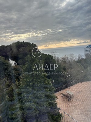 Продам трехкомнатную (3-комн.) квартиру, Курортный (Хостинский р-н) пр-кт, 95А, Сочи г