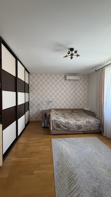 Продам двухкомнатную (2-комн.) квартиру, Агрохимическая ул, 64, Краснодар г