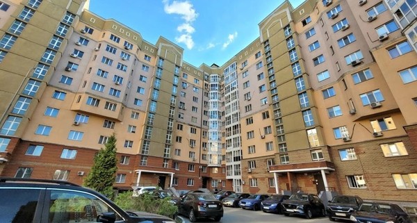 Продам двухкомнатную (2-комн.) квартиру, Курская ул, 27, Казань г