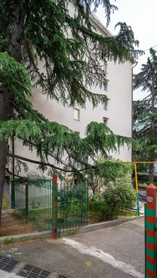 Продам двухкомнатную (2-комн.) квартиру, Нагорная ул, 27, Горное Лоо с