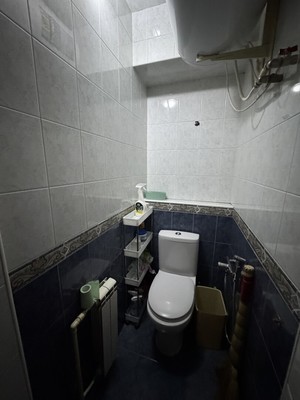 Продам трехкомнатную (3-комн.) квартиру, Железнодорожная ул, 21, Симферополь г