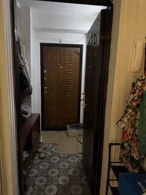 Продам трехкомнатную (3-комн.) квартиру, Железнодорожная ул, 21, Симферополь г