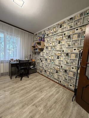Продам двухкомнатную (2-комн.) квартиру, Бела Куна ул, 27, Симферополь г
