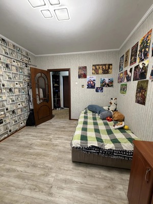 Продам двухкомнатную (2-комн.) квартиру, Бела Куна ул, 27, Симферополь г