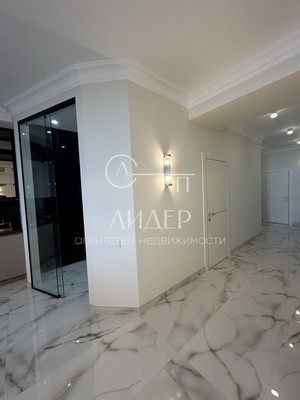 Продам трехкомнатную (3-комн.) квартиру, Первомайская (Центральный р-н) ул, 21, Сочи г