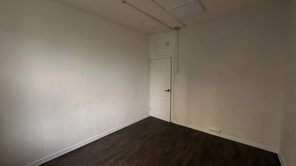 Сдам коммерческое помещение 14 м2, Дмитровка Б. ул, 4к3, Москва г