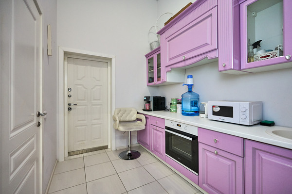 Продам салон красоты 101 м2, Веласкеса б-р, 5к4, Сосенское п