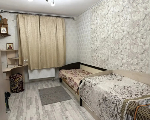 Продам двухкомнатную (2-комн.) квартиру, Генерала Донскова ул, 27к3, Новофедоровское п
