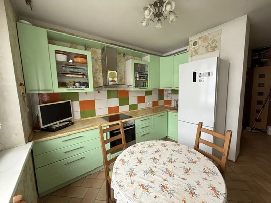 Продам двухкомнатную (2-комн.) квартиру, Адмирала Лазарева ул, 64, Москва г