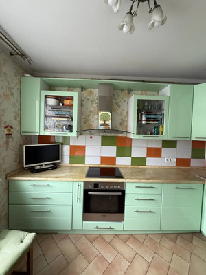 Продам двухкомнатную (2-комн.) квартиру, Адмирала Лазарева ул, 64, Москва г