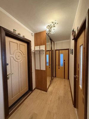 Продам двухкомнатную (2-комн.) квартиру, Адмирала Лазарева ул, 64, Москва г