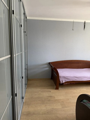 Продам двухкомнатную (2-комн.) квартиру, Адмирала Лазарева ул, 64, Москва г