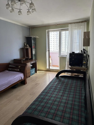 Продам двухкомнатную (2-комн.) квартиру, Адмирала Лазарева ул, 64, Москва г