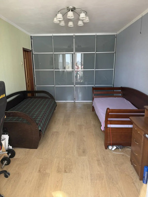 Продам двухкомнатную (2-комн.) квартиру, Адмирала Лазарева ул, 64, Москва г