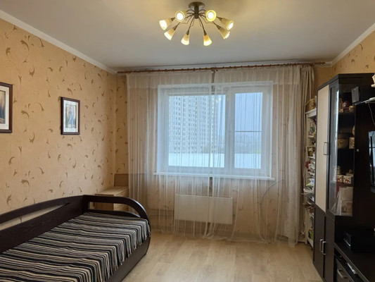 Продам двухкомнатную (2-комн.) квартиру, Адмирала Лазарева ул, 64, Москва г