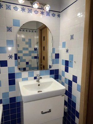 Продам двухкомнатную (2-комн.) квартиру, Адмирала Лазарева ул, 64, Москва г