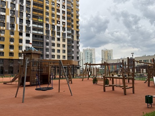 Продам однокомнатную (1-комн.) квартиру, Александровская ул, 3, Петрово-Дальнее с
