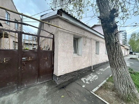 Продам двухкомнатную (2-комн.) квартиру, Индустриальная ул, 16, Симферополь г