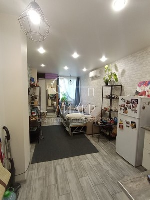 Продам однокомнатную (1-комн.) квартиру, Чехова (Центральный р-н) пер, 6в, Сочи г