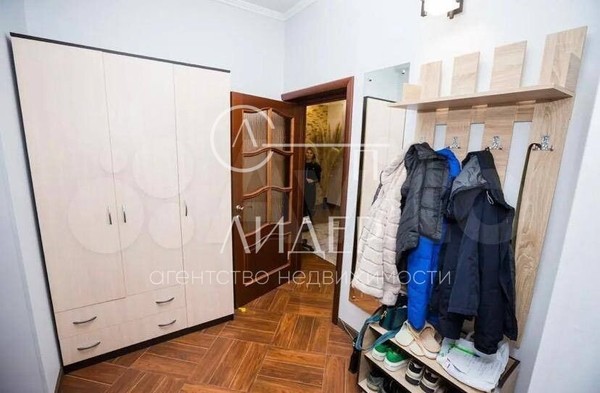 Продам трехкомнатную (3-комн.) квартиру, Есауленко (Хостинский р-н) ул, 10, Сочи г