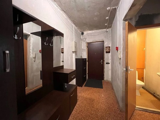 Продам трехкомнатную (3-комн.) квартиру, Брусилова ул, 21, Москва г