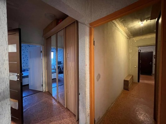 Продам трехкомнатную (3-комн.) квартиру, Брусилова ул, 21, Москва г