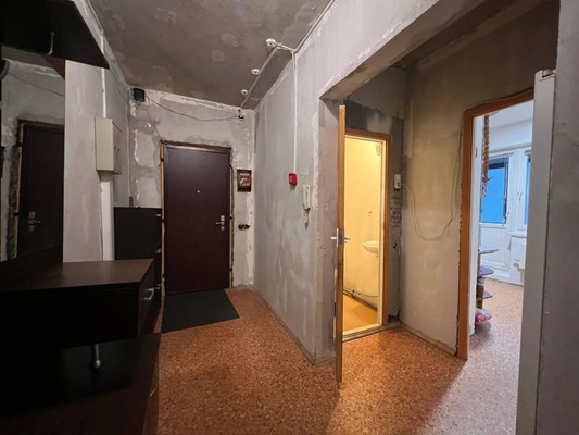 Продам трехкомнатную (3-комн.) квартиру, Брусилова ул, 21, Москва г