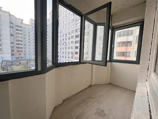 Продам трехкомнатную (3-комн.) квартиру, Брусилова ул, 21, Москва г