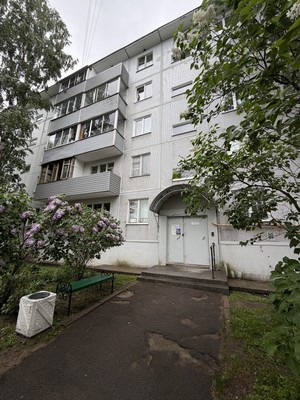 Продам двухкомнатную (2-комн.) квартиру, Володарского ул, 38, Лодейное Поле г