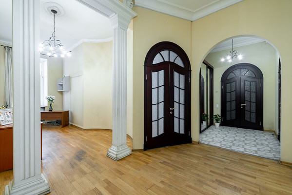 Продам многокомнатную квартиру, Каменноостровский пр-кт, 20А, Санкт-Петербург г