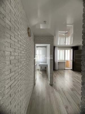 Продам двухкомнатную (2-комн.) квартиру, Ленина ул, 218, Южно-Сахалинск г