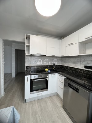 Продам двухкомнатную (2-комн.) квартиру, Ленина ул, 218, Южно-Сахалинск г