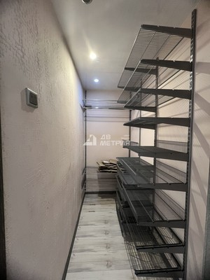 Продам двухкомнатную (2-комн.) квартиру, Ленина ул, 218, Южно-Сахалинск г