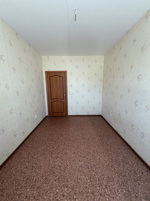 Продам двухкомнатную (2-комн.) квартиру, Калинина ул, 126, Ишим г