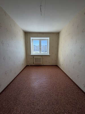 Продам двухкомнатную (2-комн.) квартиру, Калинина ул, 126, Ишим г