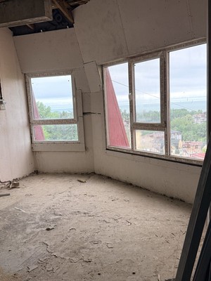 Продам трехкомнатную (3-комн.) квартиру, Клубничная (Центральный р-н) ул, 2/4, Сочи г