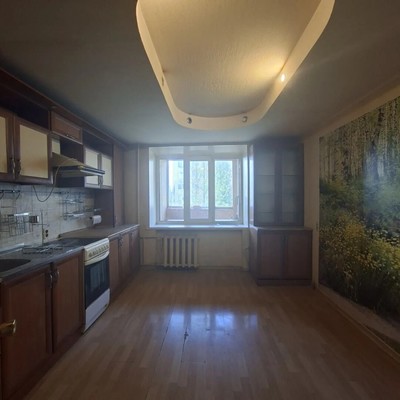 Продам трехкомнатную (3-комн.) квартиру, Профессиональная ул, 35, Иваново г