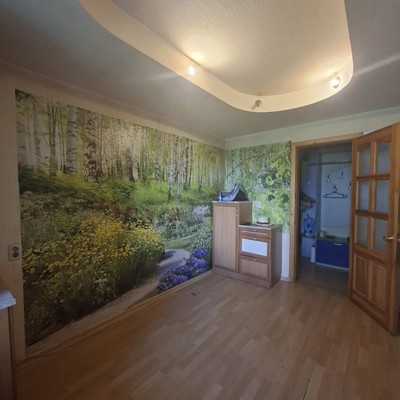 Продам трехкомнатную (3-комн.) квартиру, Профессиональная ул, 35, Иваново г