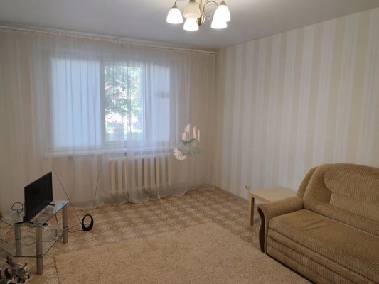 Продам трехкомнатную (3-комн.) квартиру, Волоха ул, 22, Энгельс г
