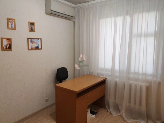 Продам трехкомнатную (3-комн.) квартиру, Волоха ул, 22, Энгельс г